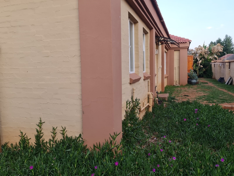 To Let 3 Bedroom Property for Rent in Langenhovenpark Free State